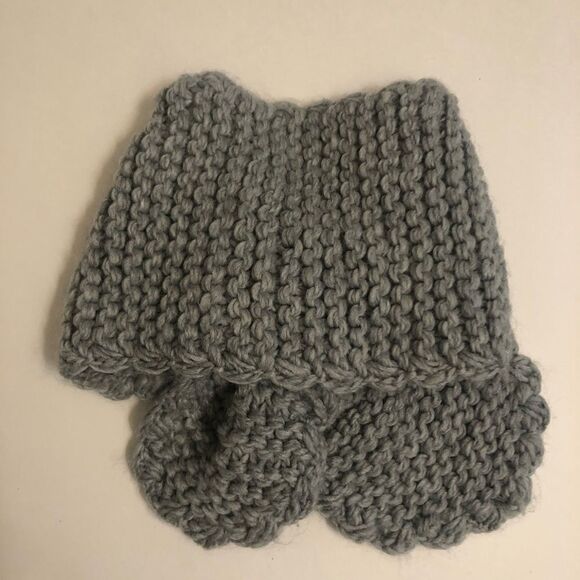 Gray Cable Knit Headband hat adjustable single button - Picture 3 of 4